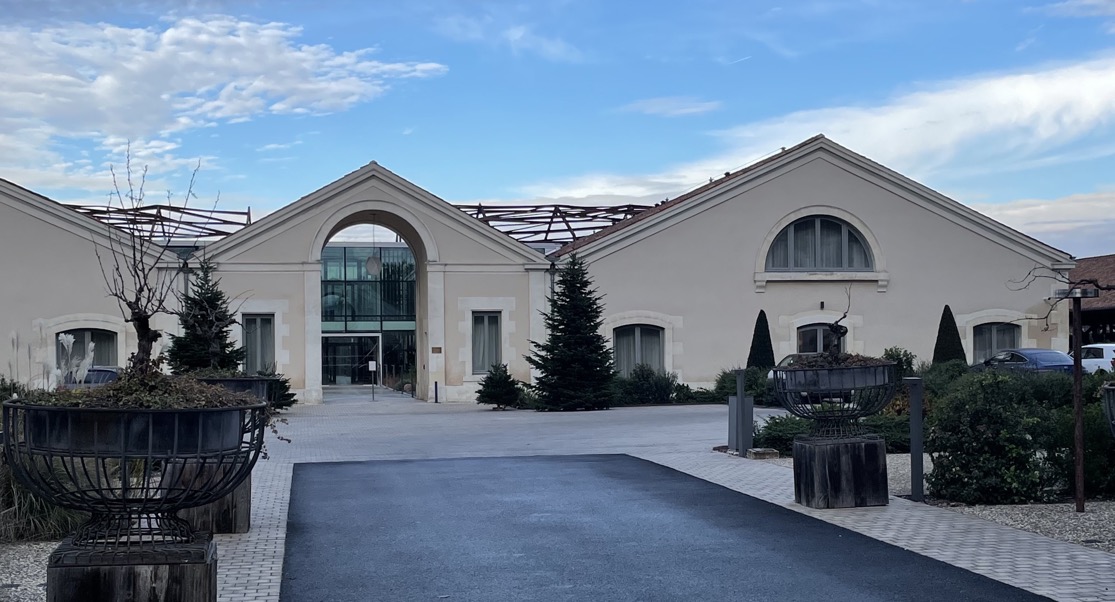 Chais Monnet Drive and Parking