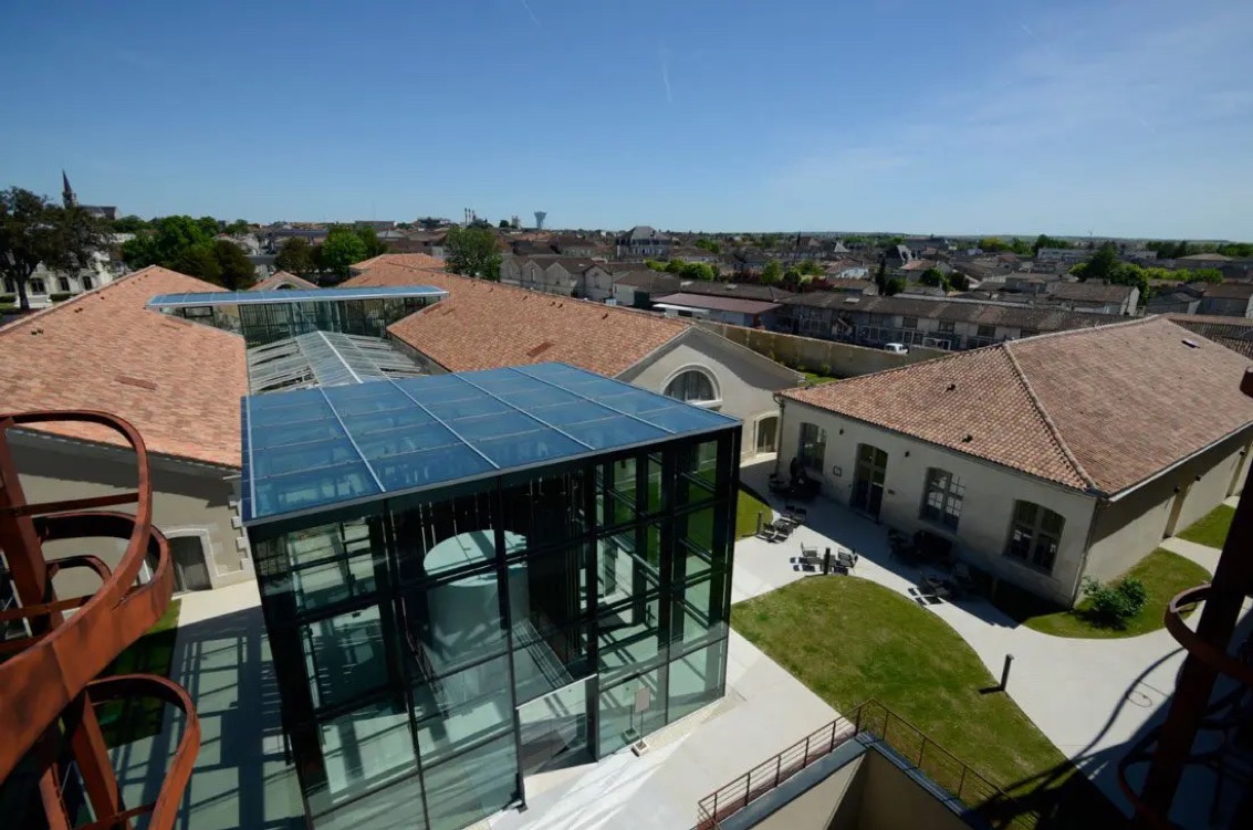 Chais Monnet Rebuilt