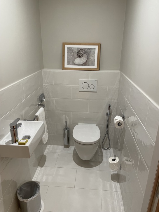 Chais Monnet Room WC