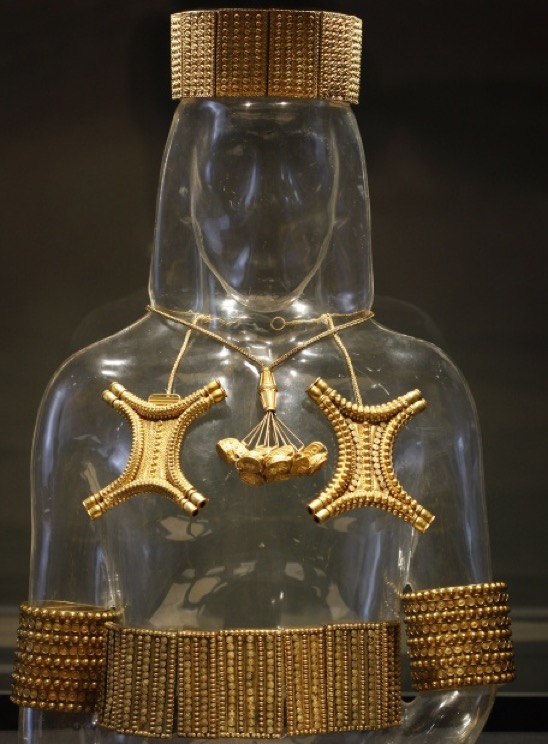 El Carambolo Collection Priest