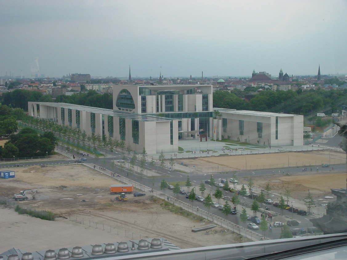 Kanzleramt from the Dome